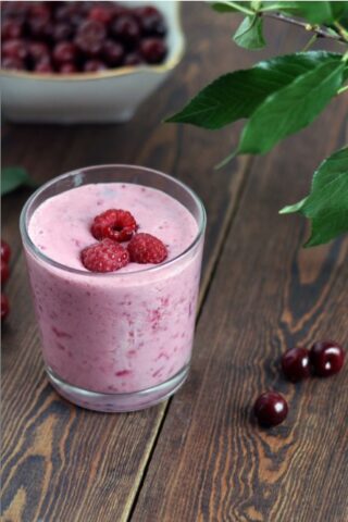 Raspberry Yogurt Smoothie